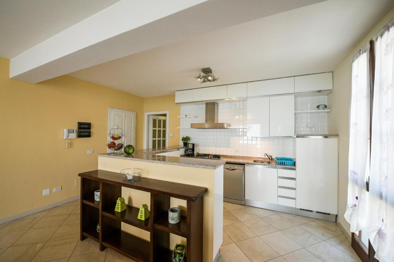 Giulia Apartment แวร์บาเนีย ภายนอก รูปภาพ
