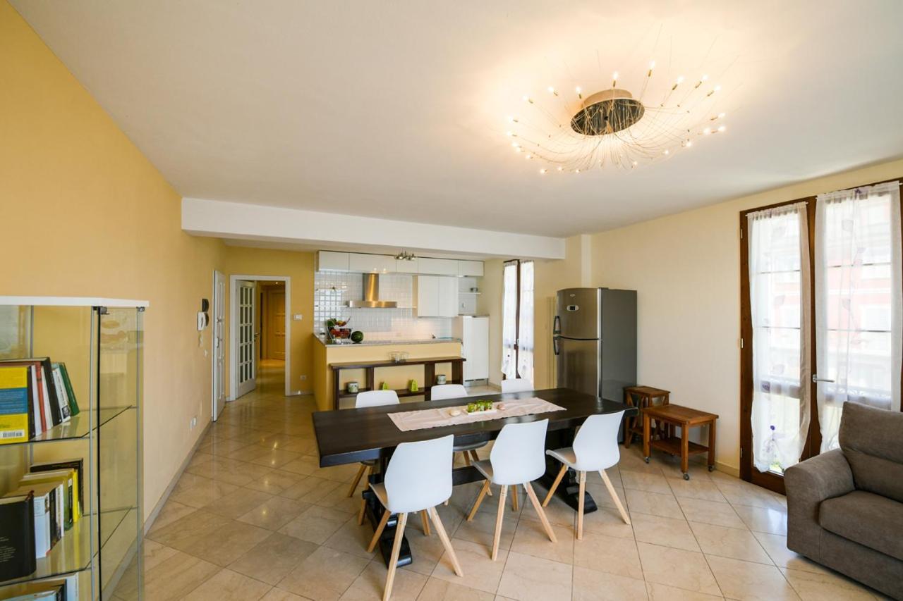 Giulia Apartment แวร์บาเนีย ภายนอก รูปภาพ