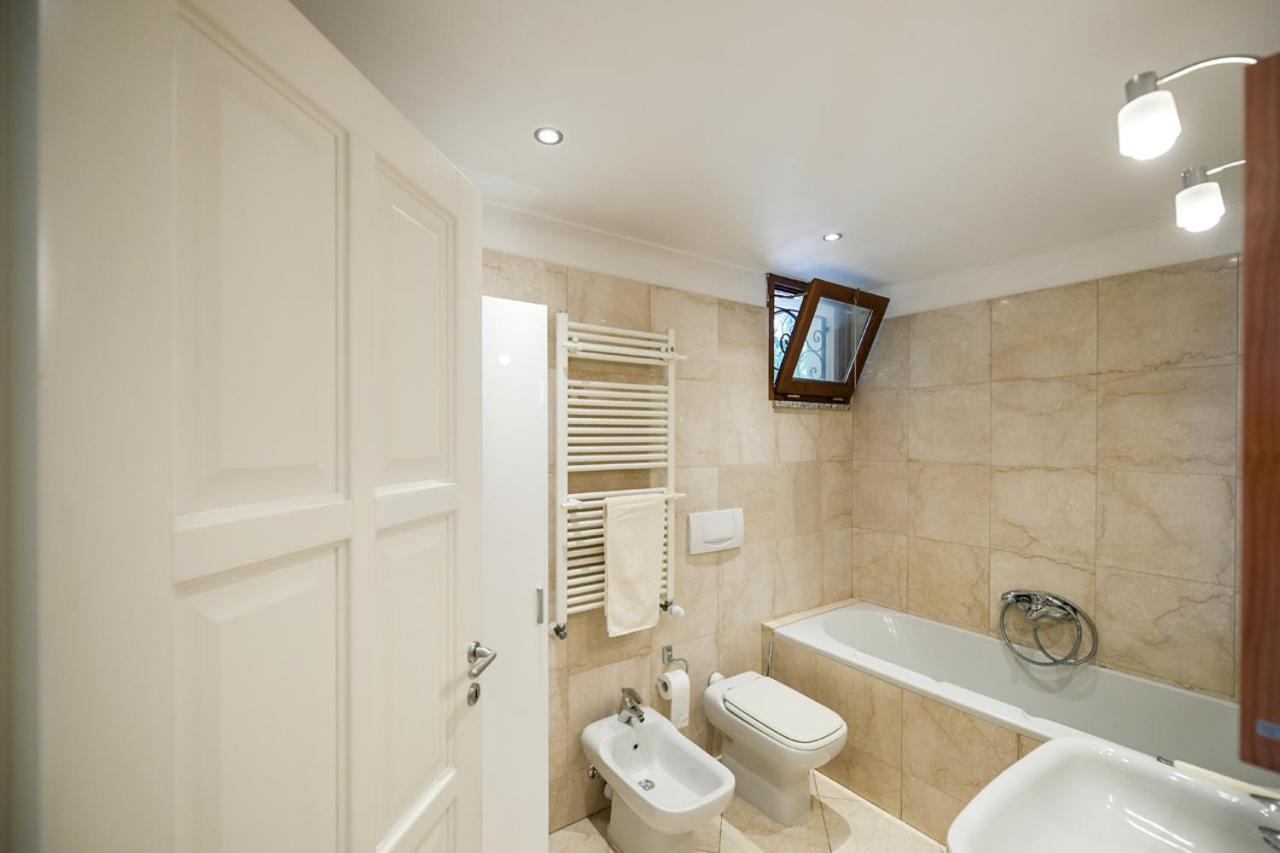 Giulia Apartment แวร์บาเนีย ภายนอก รูปภาพ