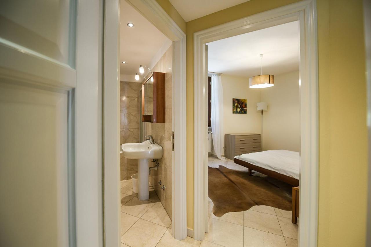 Giulia Apartment แวร์บาเนีย ภายนอก รูปภาพ